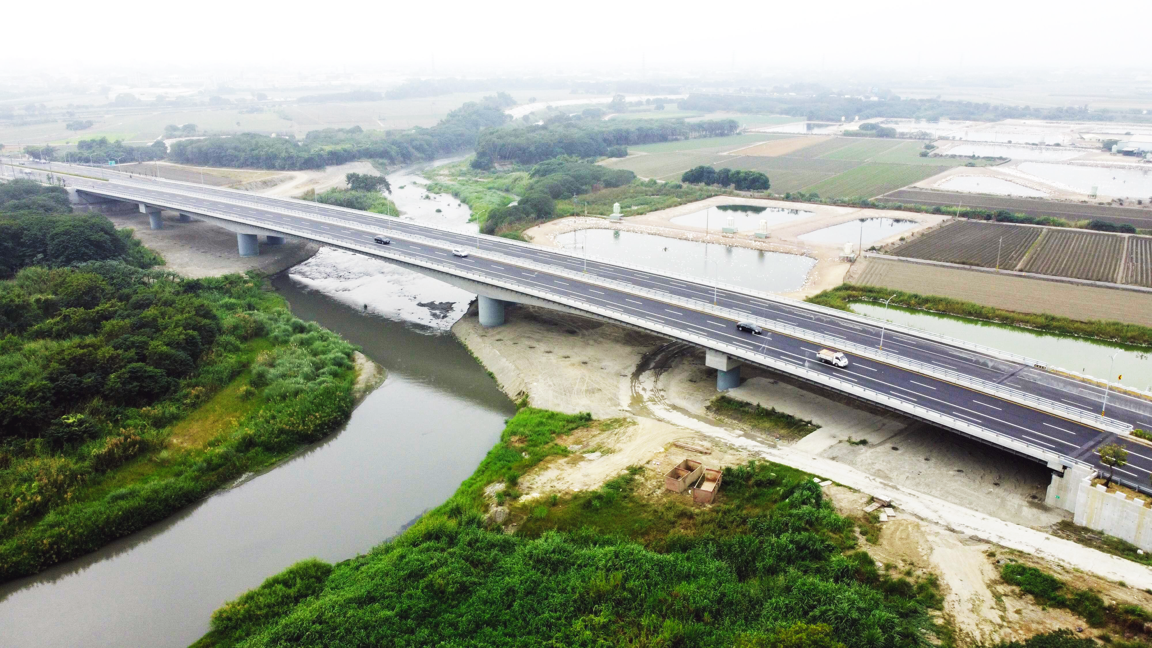 【Golden Quality Award of Excellence and Golden Safety Award of Honorable Mention】Huwei River Bridge Renovation Project on Provincial Highway No. 1